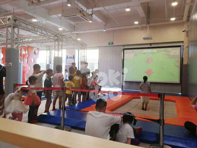儿童乐园蹦床互动游戏投影互动游戏