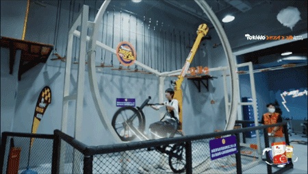 空中自行车.gif